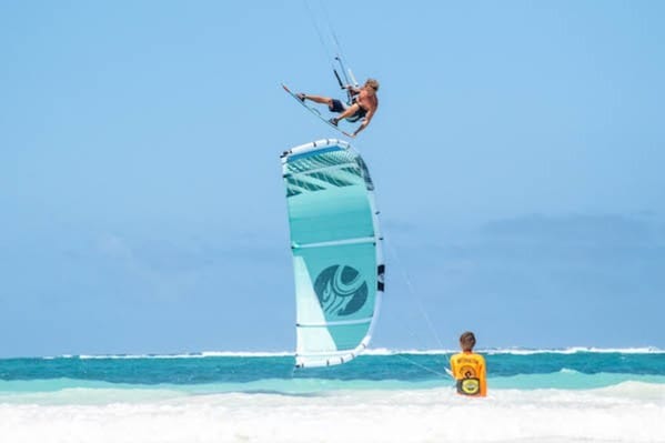 Quest Kiteboarding (Diani Beach, Kenya)