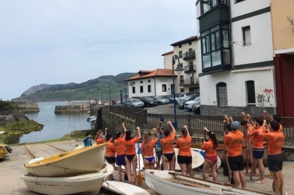 Gudari Caribe Surf School (Mundaka, España)