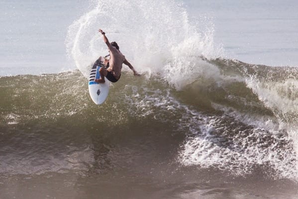 AST Surf Hotel (La Libertad, El Salvador)
