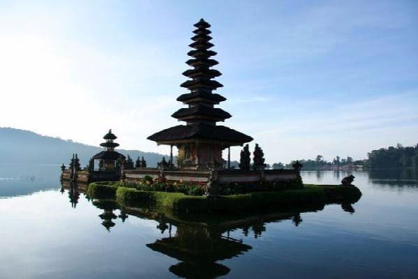 Padang Padang Surf Camp (Bali, Indonesia)