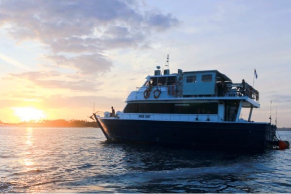 Mentawai Blue Surf Charter (Padang, Indonesia)